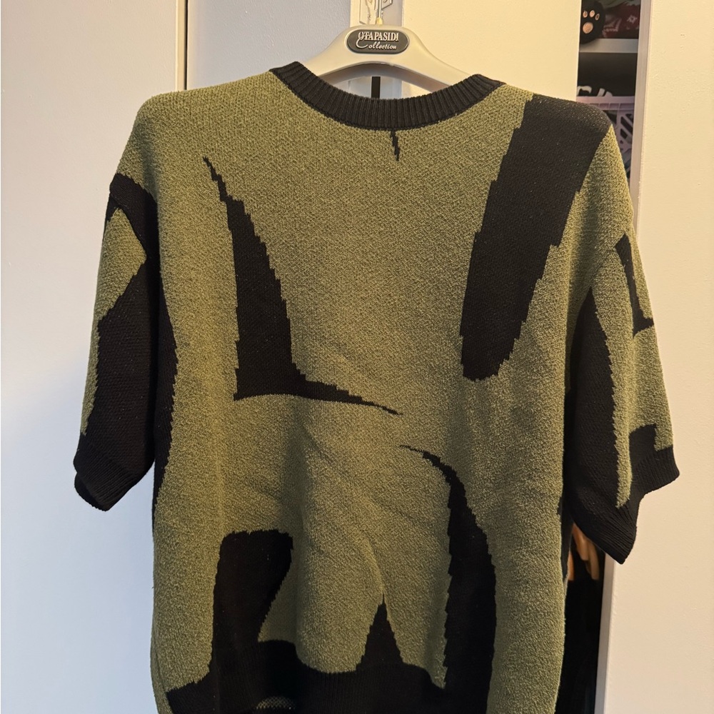 Contemporary Olive and Black Crewneck Sweater